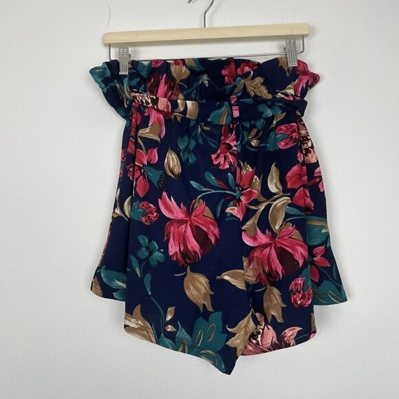 Shein Dark Floral stretchy Paper bag Waist Tie Shorts Plus 2x - Picture 4 of 4